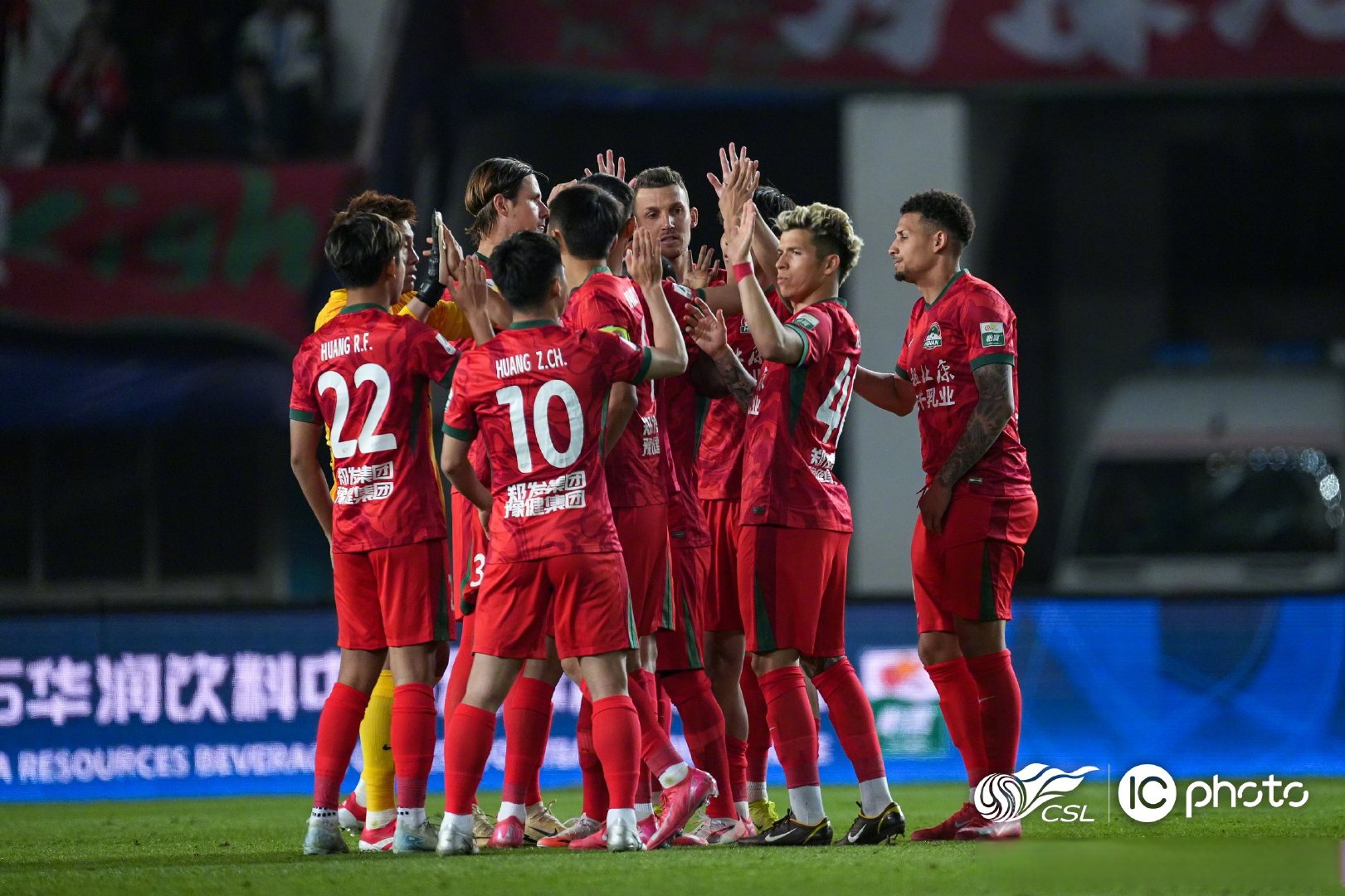 开云-包含赛地聚焦——葡超转会期热度飙升，波特兰开拓者队长鼓劲，媒体盛赞，训练强度明显提升的词条-开云